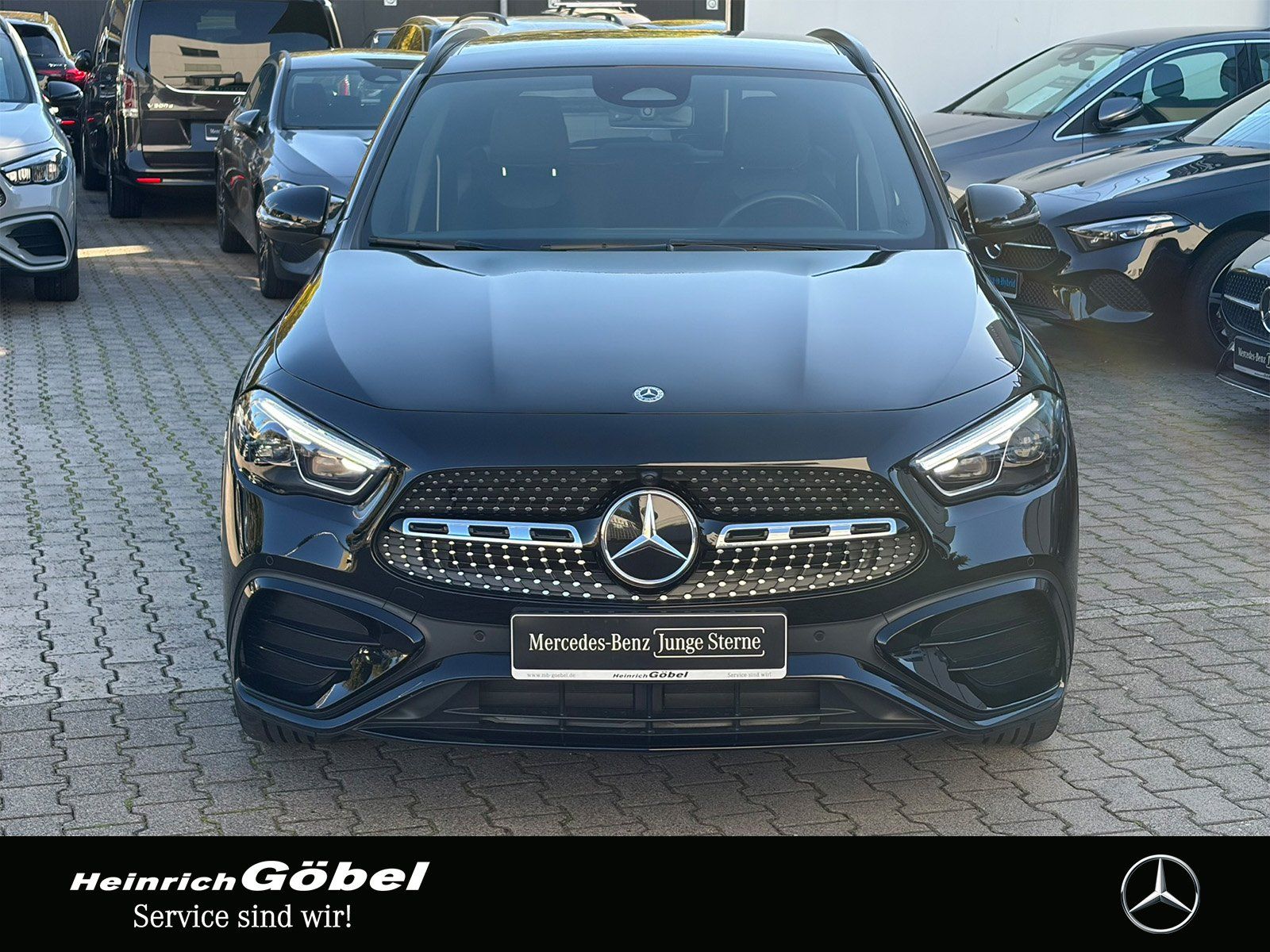 Fahrzeugabbildung Mercedes-Benz GLA 220 d 4M AMG*PANO*AHK*20ZOLL*AMBIENTEBEL