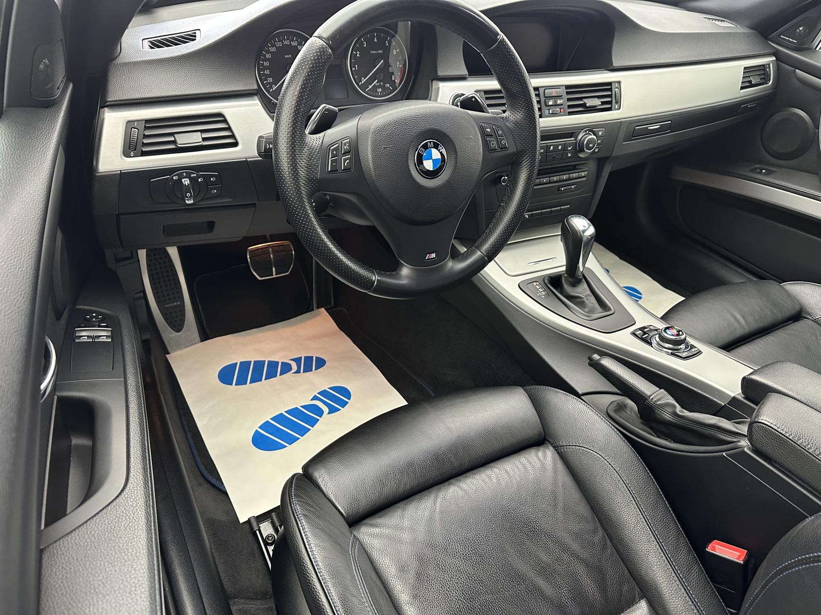 BMW 325 I M SPORT "NAVI-LEDER-SITZH-PDC-MULTI-TEMPO" | 218 ch | BVA | SYSTÈME DE NAVIGATION | CUIR INTÉGRAL | SIÈGES CHAUFFANTS