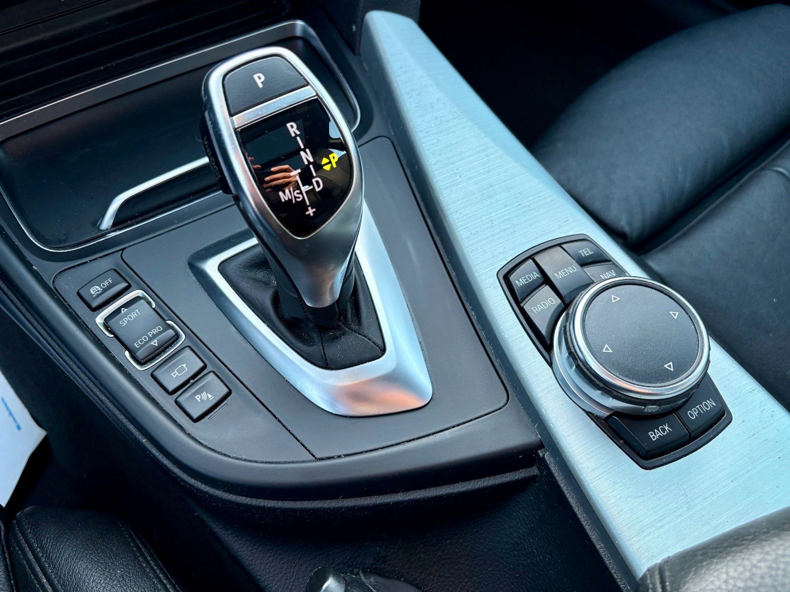 Fahrzeugabbildung BMW 320d xDrive GT M SPORTPAKET Navi Leder Xenon Pan