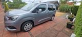 Opel Combo Life 1,2T, AT,  Behindertengerecht - silberne Opel Combo