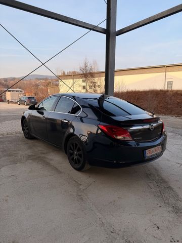 Insignia Innovation 2.0 CDTI*LEDER*SHZ*