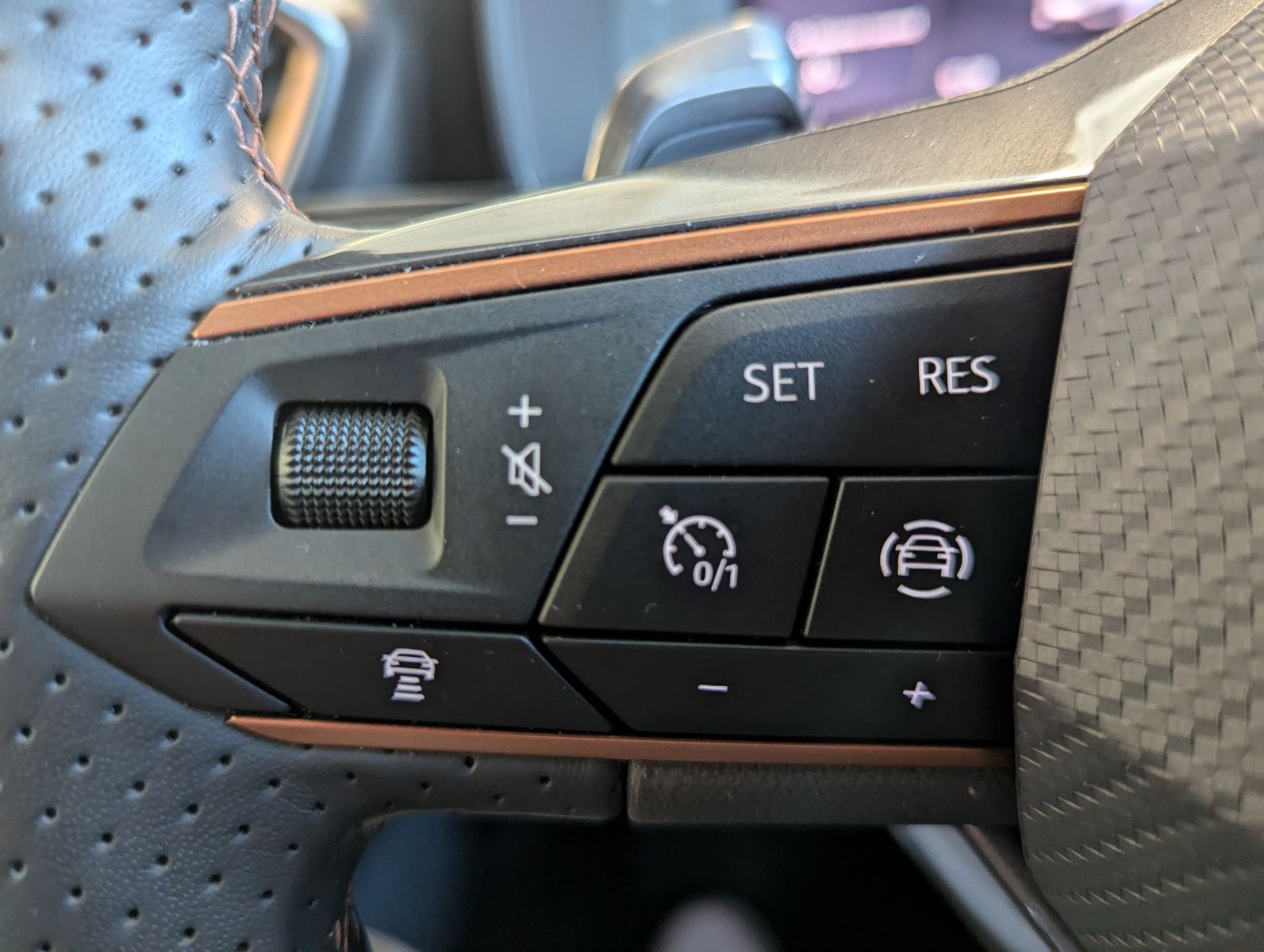 CUPRA Leon 1.5 TSI DSG ACC Full-Link Matrix Navi Cam - Image 22
