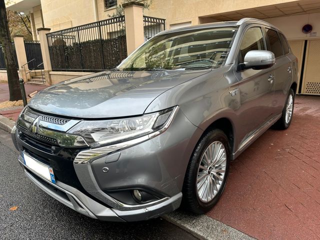 Mitsubishi OUTLANDER PHEV TWIN MOTOR BUSINESS 4WD