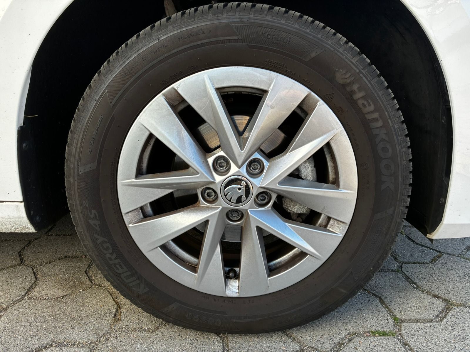 Fahrzeugabbildung SKODA Fabia Essence