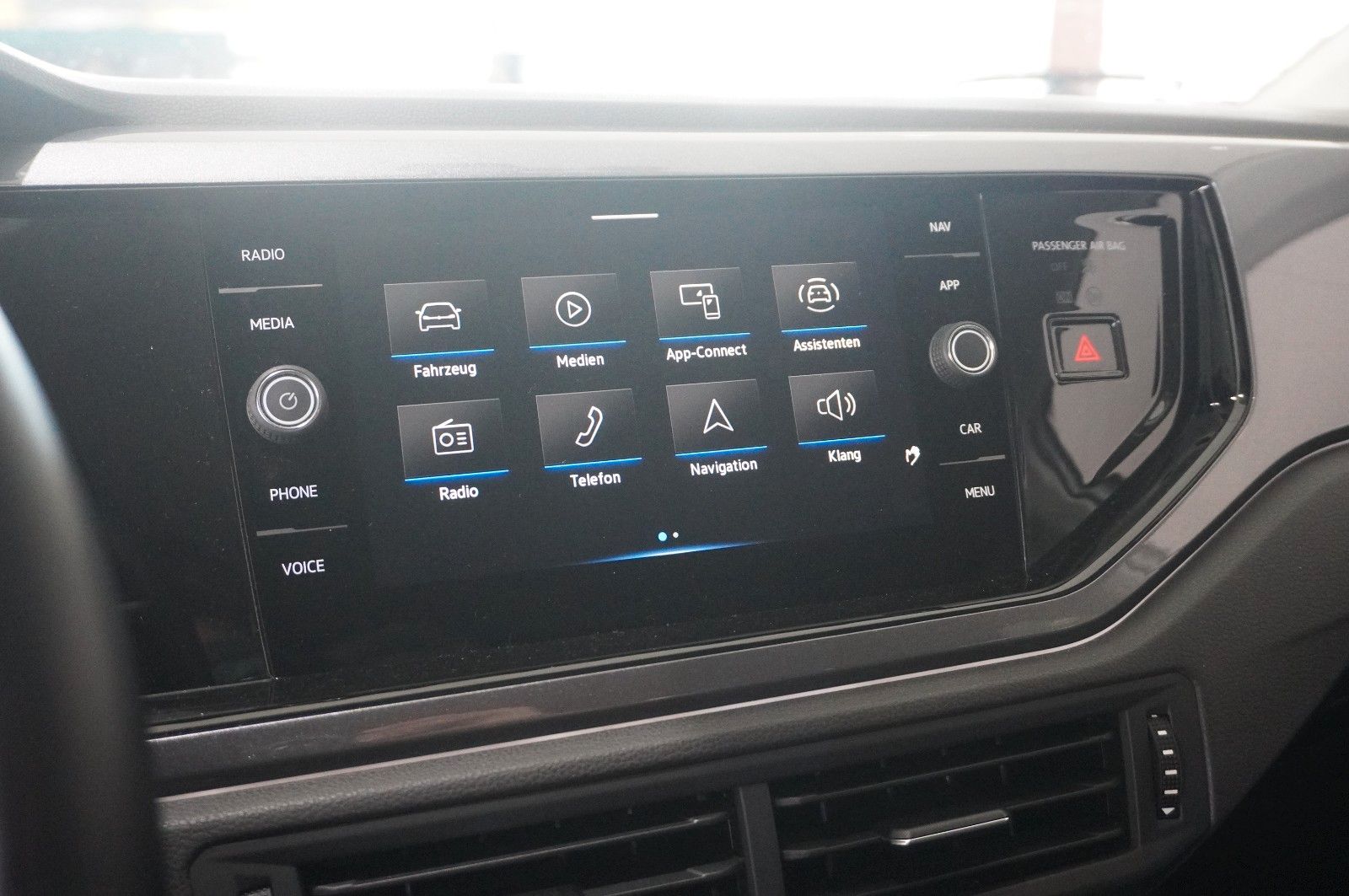 Fahrzeugabbildung Volkswagen Taigo 1.0 TSI STYLE NAVI/IQ-LIGHT/VIRT./SH/DAB+