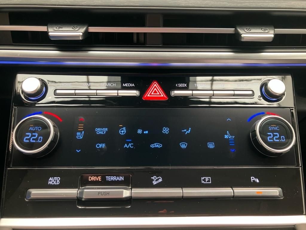 Fahrzeugabbildung Hyundai SANTA FE (5-Sitzer) HEV 1.6 T-GDI 4WD 6-AT Intro