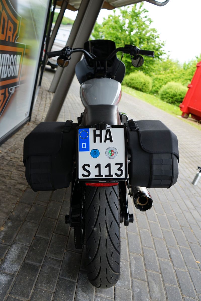 Fahrzeugabbildung Harley-Davidson Softail Street Bob 114 CLUBSTYLE Öhlins Zard DON