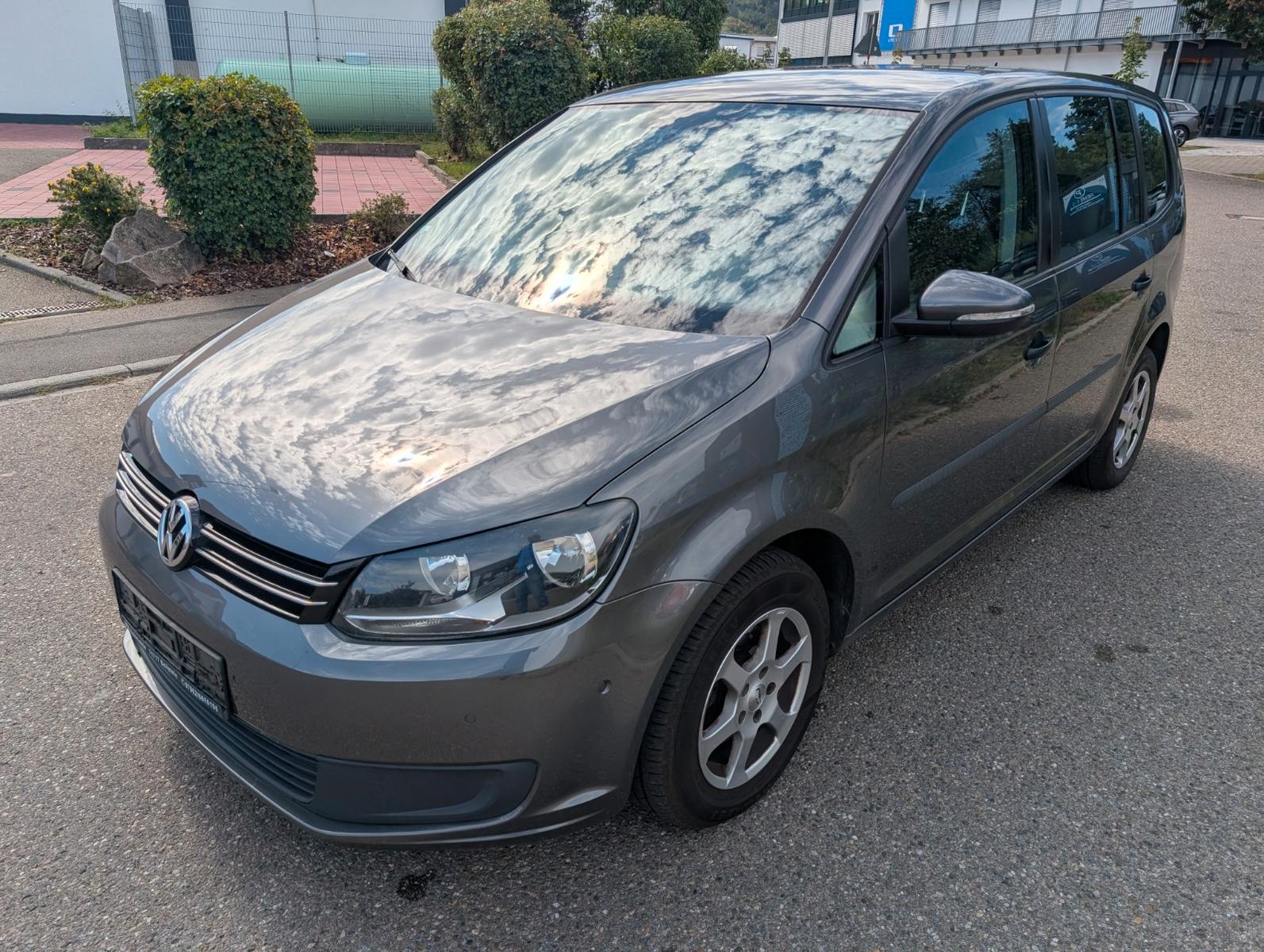 Volkswagen Touran 1.6 TDI Trendline 7 Sitze TÜV 09.2028