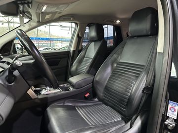 Land-Rover Discovery Sport - 9