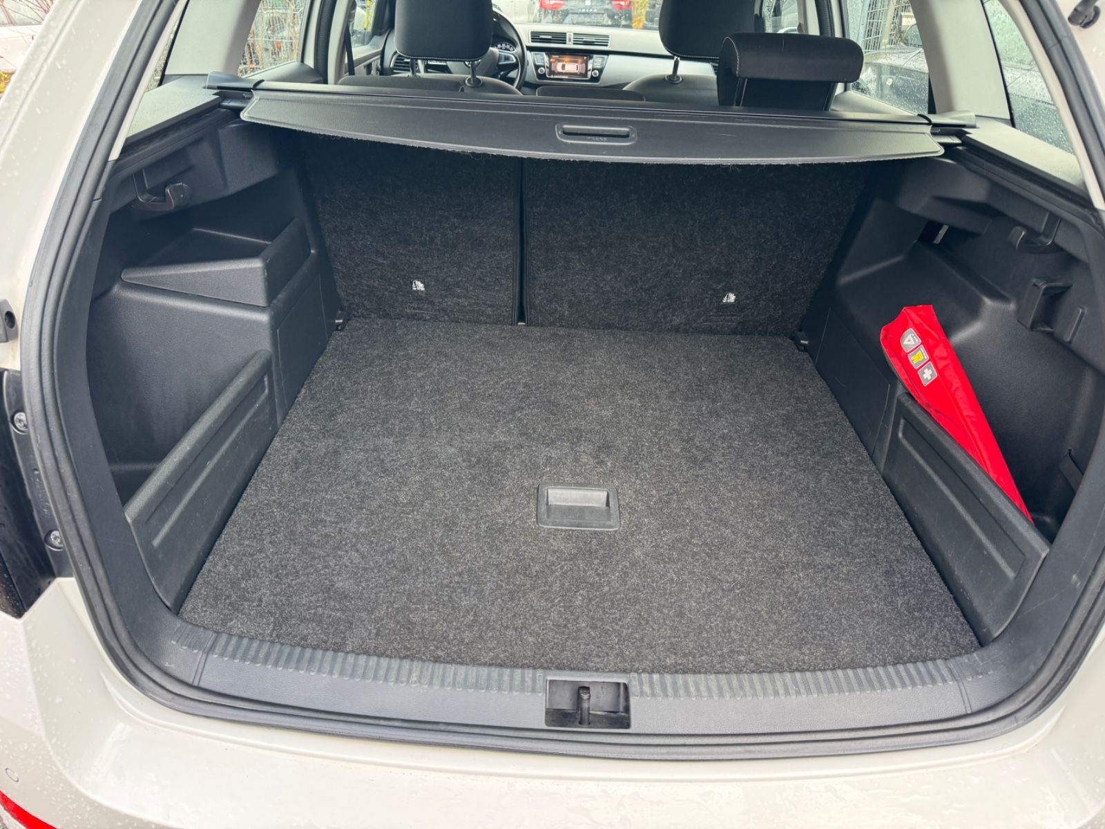 Fahrzeugabbildung SKODA Fabia Combi Style LED+Bluetooth+KeylessGo