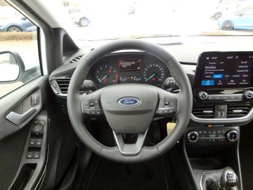 Fahrzeugabbildung Ford Fiesta Titanium *LED*Winterpaket*Parkpilot*