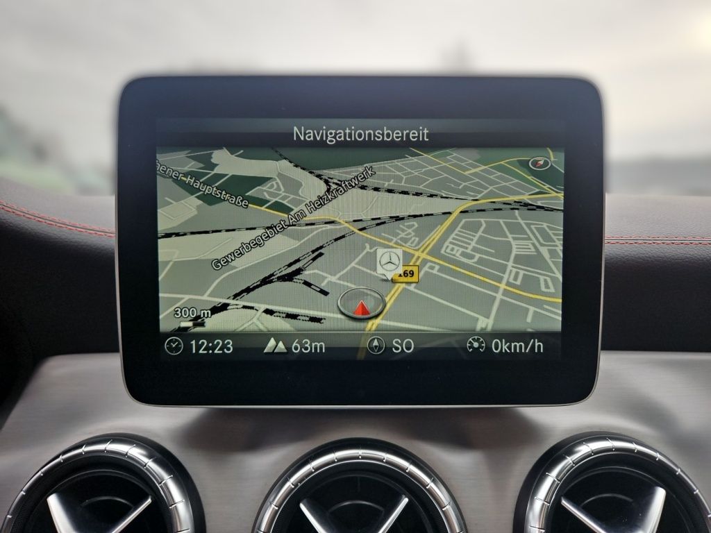 Fahrzeugabbildung Mercedes-Benz CLA 200 Coupé AMG Night Pano Sport LED Sound SHZ