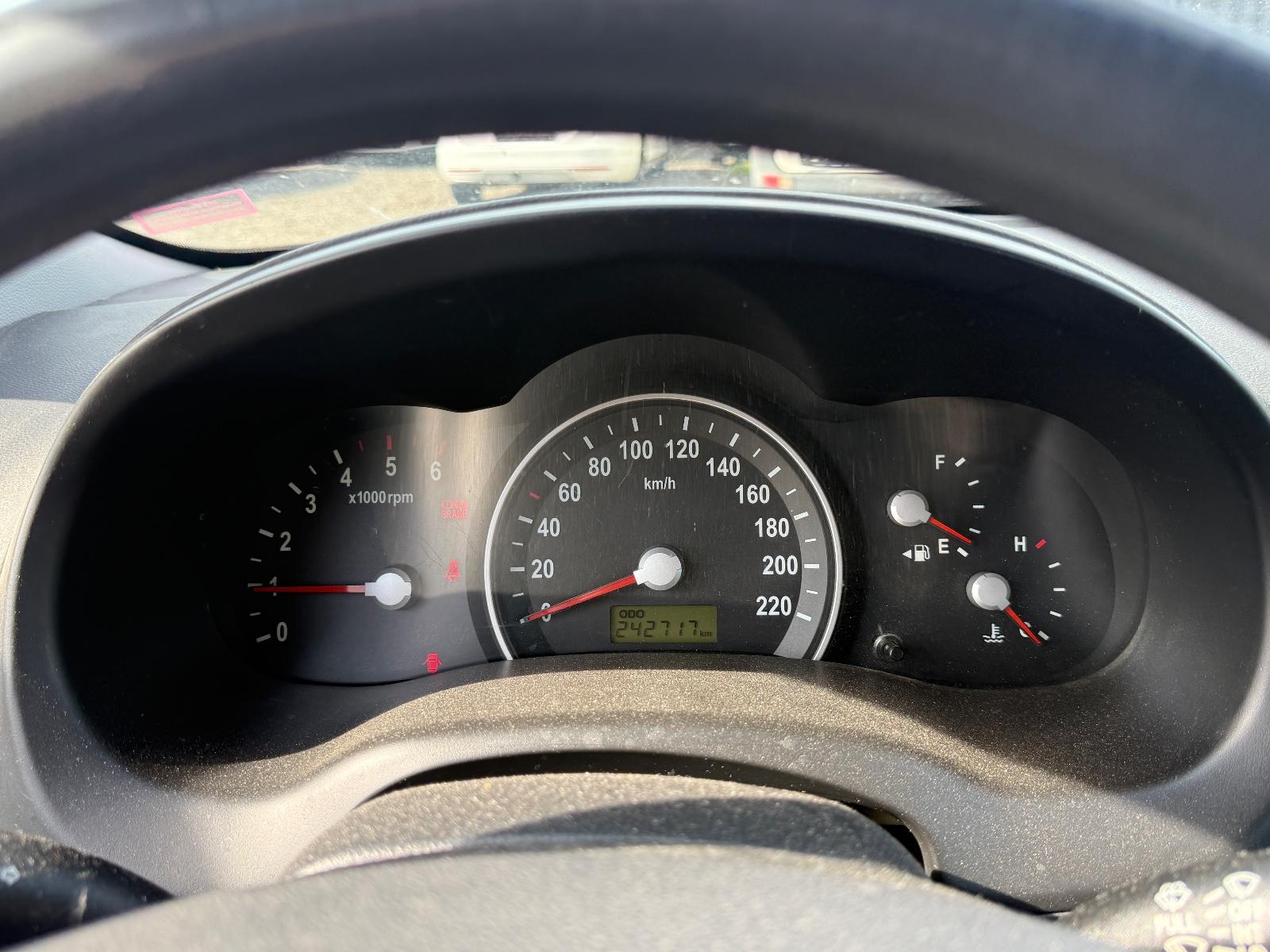 Kia Carnival 2009 — photo 13