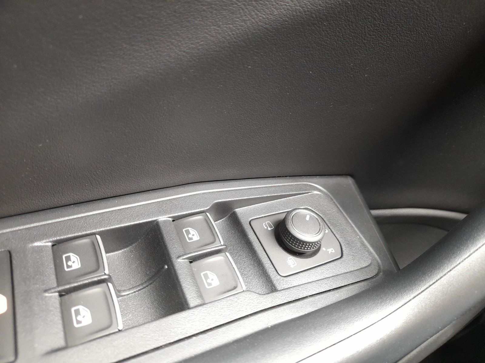 Volkswagen T-Roc - Bild 14