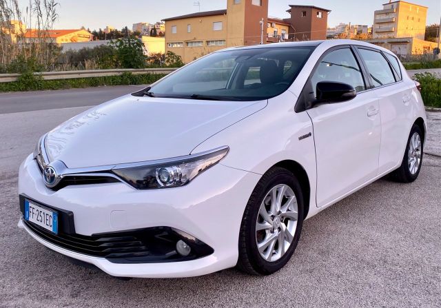 Toyota Auris 1.8 Hybrid OK NEOPATENTATI