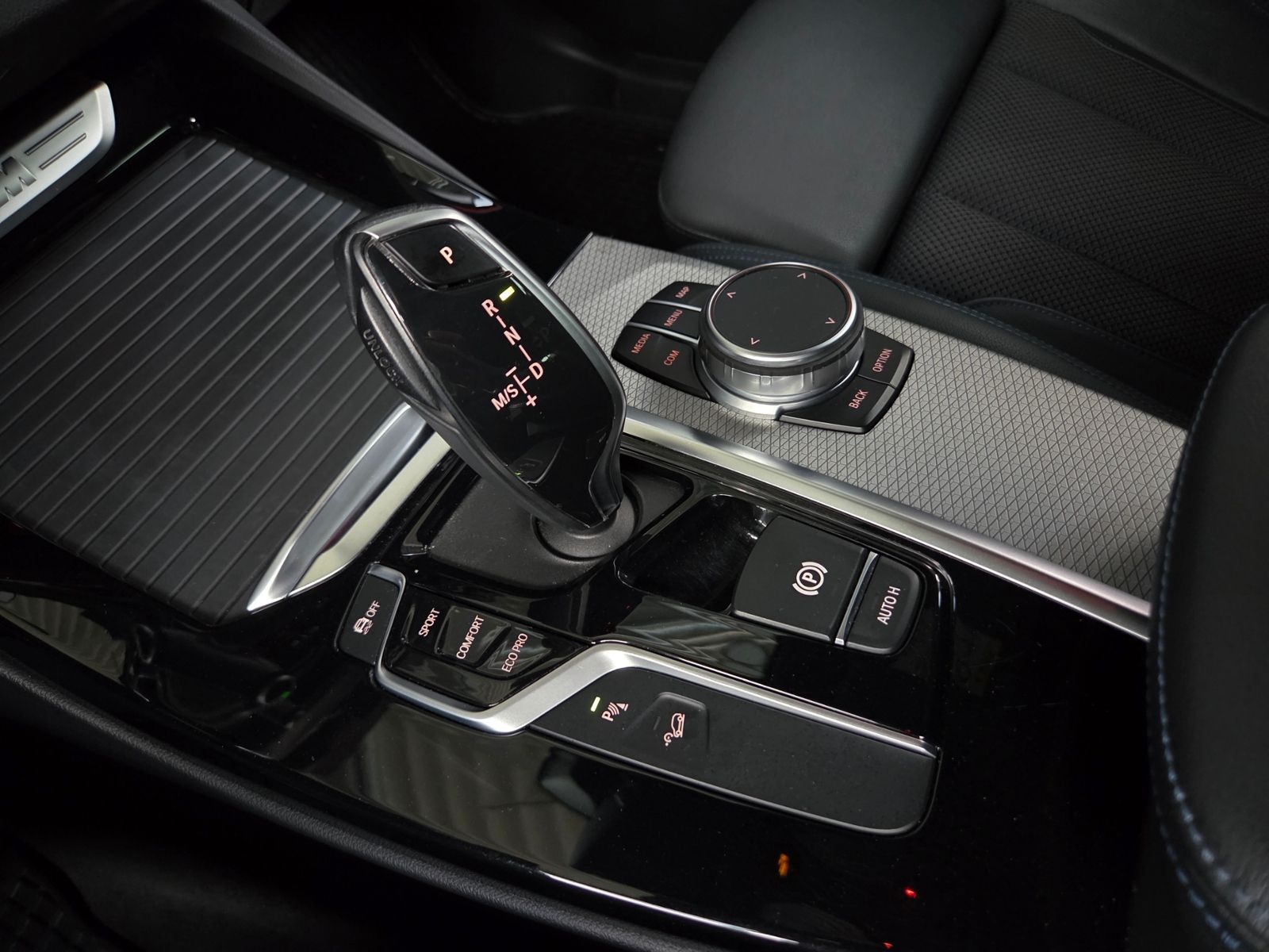 Fahrzeugabbildung BMW X3 M40d AHK xDrive LED NAV PDC SHZ