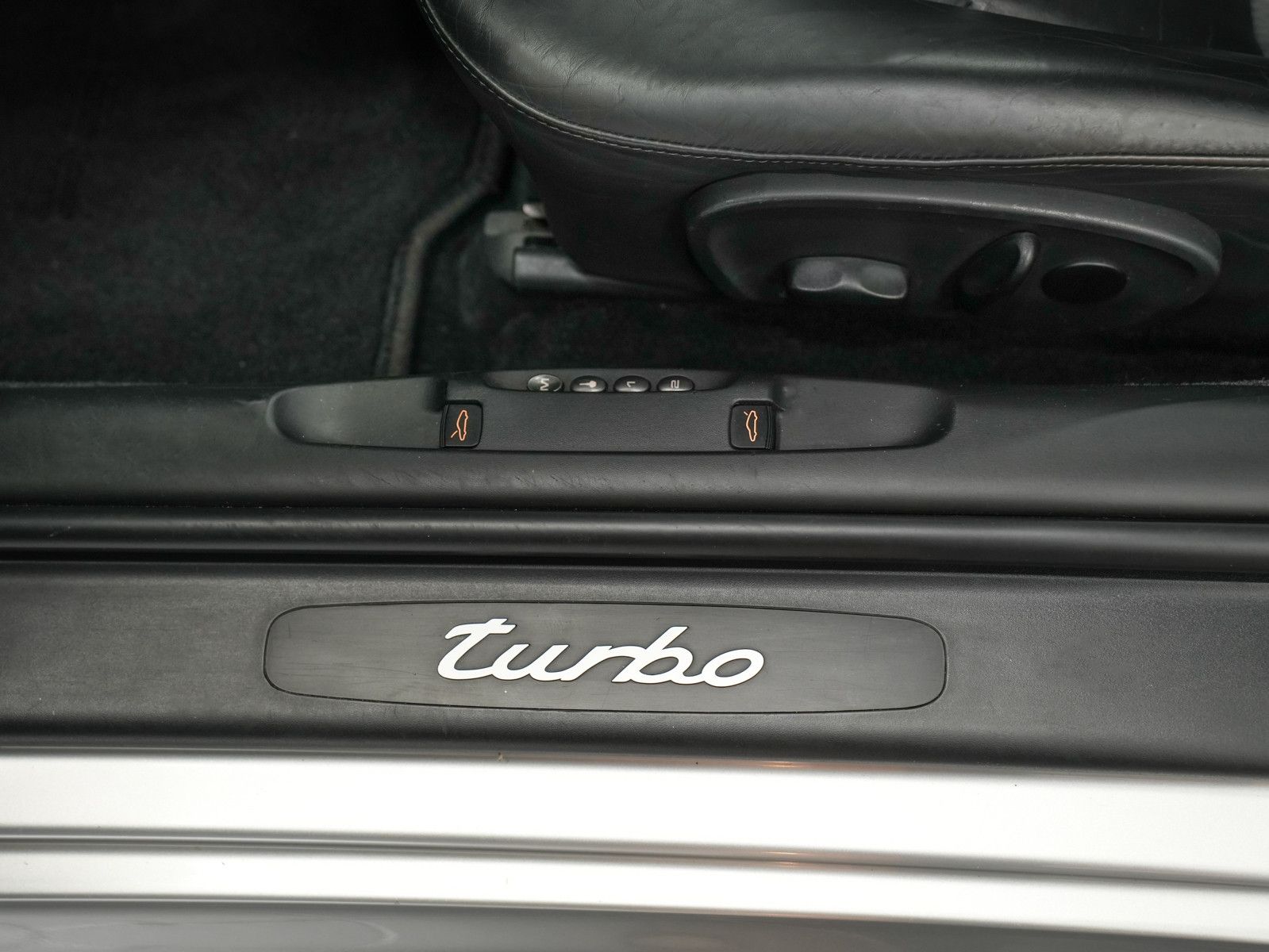 Fahrzeugabbildung Porsche 996 Turbo Coupe WLS X50 - Schiebedach|BOSE