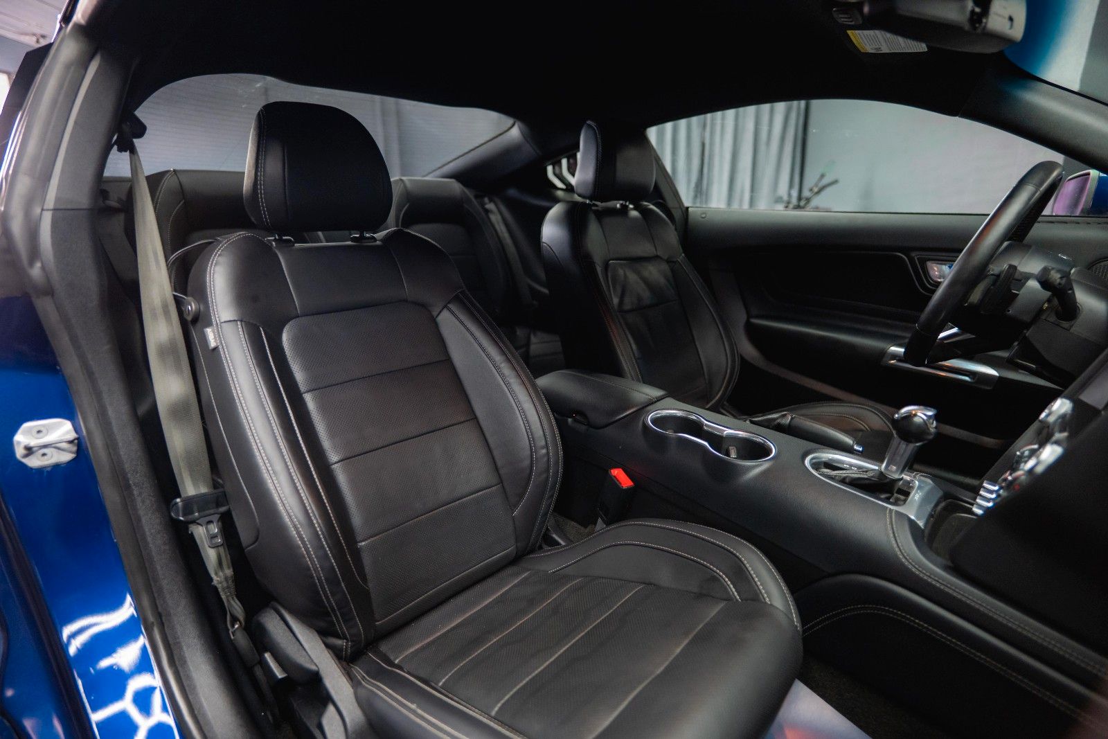 Fahrzeugabbildung Ford Mustang Shelby GT 500 Coupe Performance PREMIUM