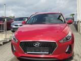 Hyundai i30 cw Family +- NAVI-KAMER-SHZ-LHZ-PDC-AHK-1.HD - Hyundai i30 Gebrauchtwagen in Bochum
