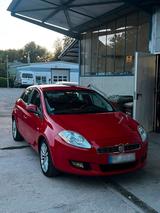 Fiat Bravo  gepflegt, zuverlässig und sof... - gebrauchte Fiat Bravo aus dem Jahr 2011
