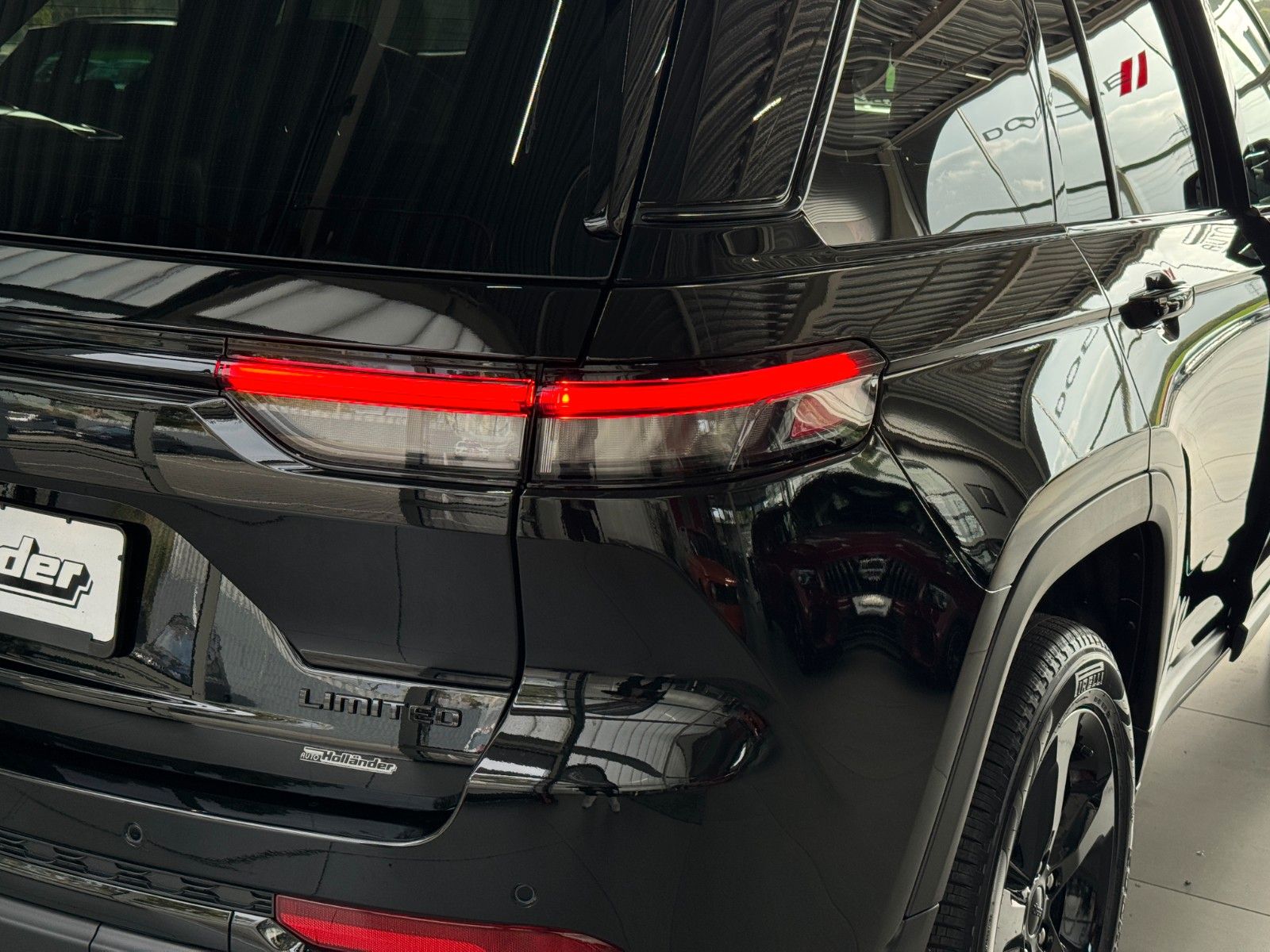 Fahrzeugabbildung Jeep Grand Cherokee 3.6 V6 Limited 4x4 Night Edition