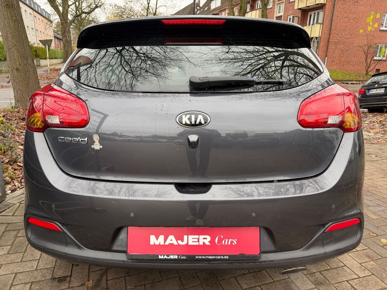 Fahrzeugabbildung Kia cee'd NAVI*KLIMA*PDC*SHZ*BT*1.HAND