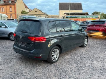 Volkswagen Touran - 5