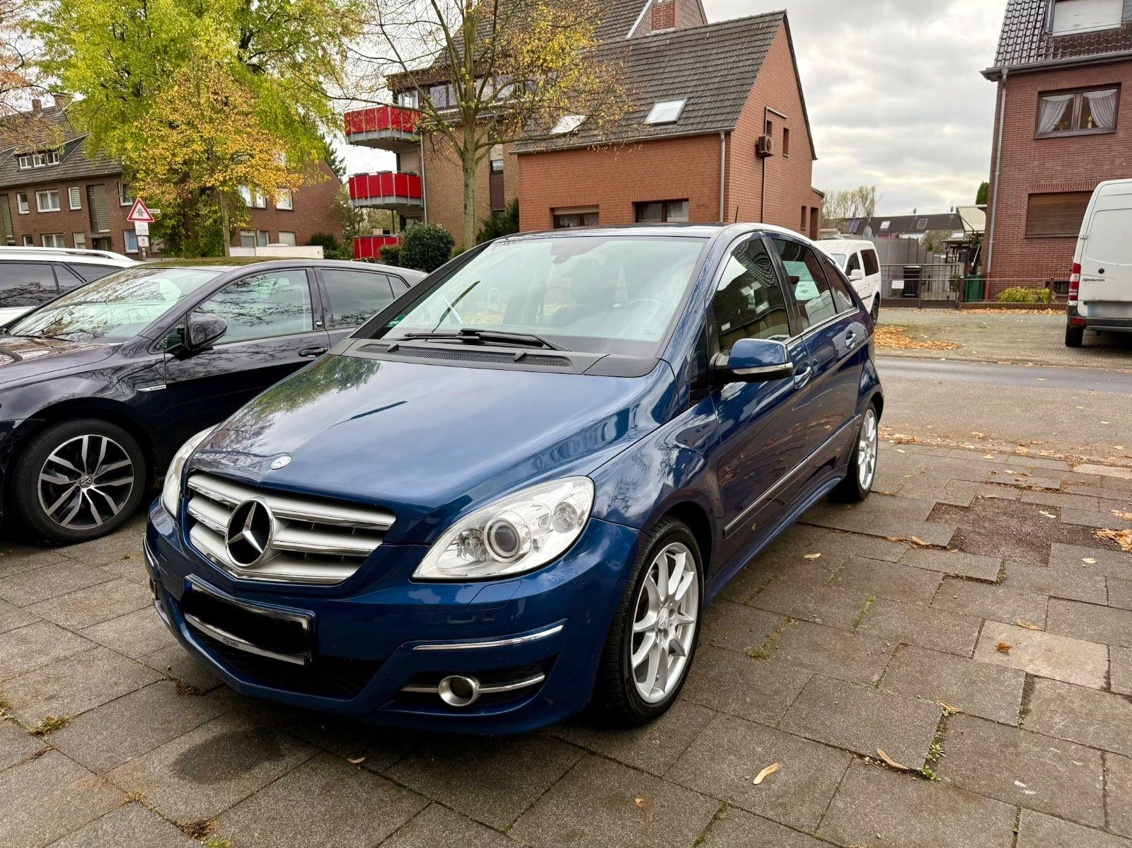 Mercedes-Benz B 200