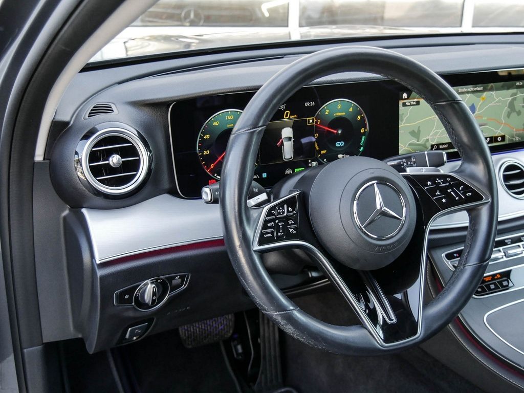 Mercedes-Benz E 200 T |Avantgarde|DISTR|LED|NAVI|KEYL|AHK|360°