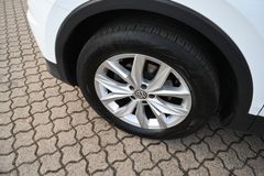 VW Tiguan 1.5 TSI Highline 34tkm LED AHK Sitzhz PDC