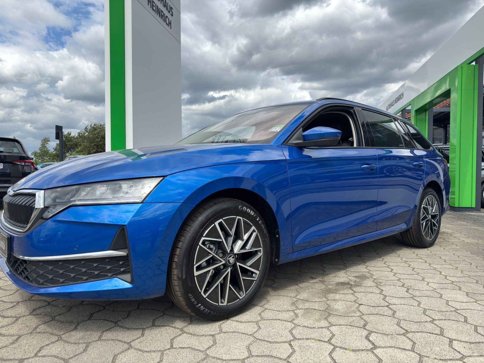 Fahrzeugabbildung SKODA Octavia Combi 1.5 TSI DSG*AHK*RFK*NAVI*eHeck