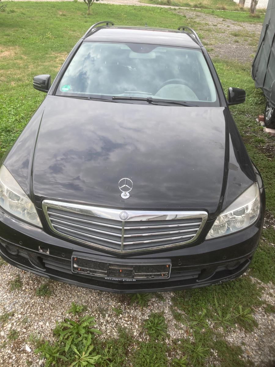 Mercedes-Benz C220, 2010