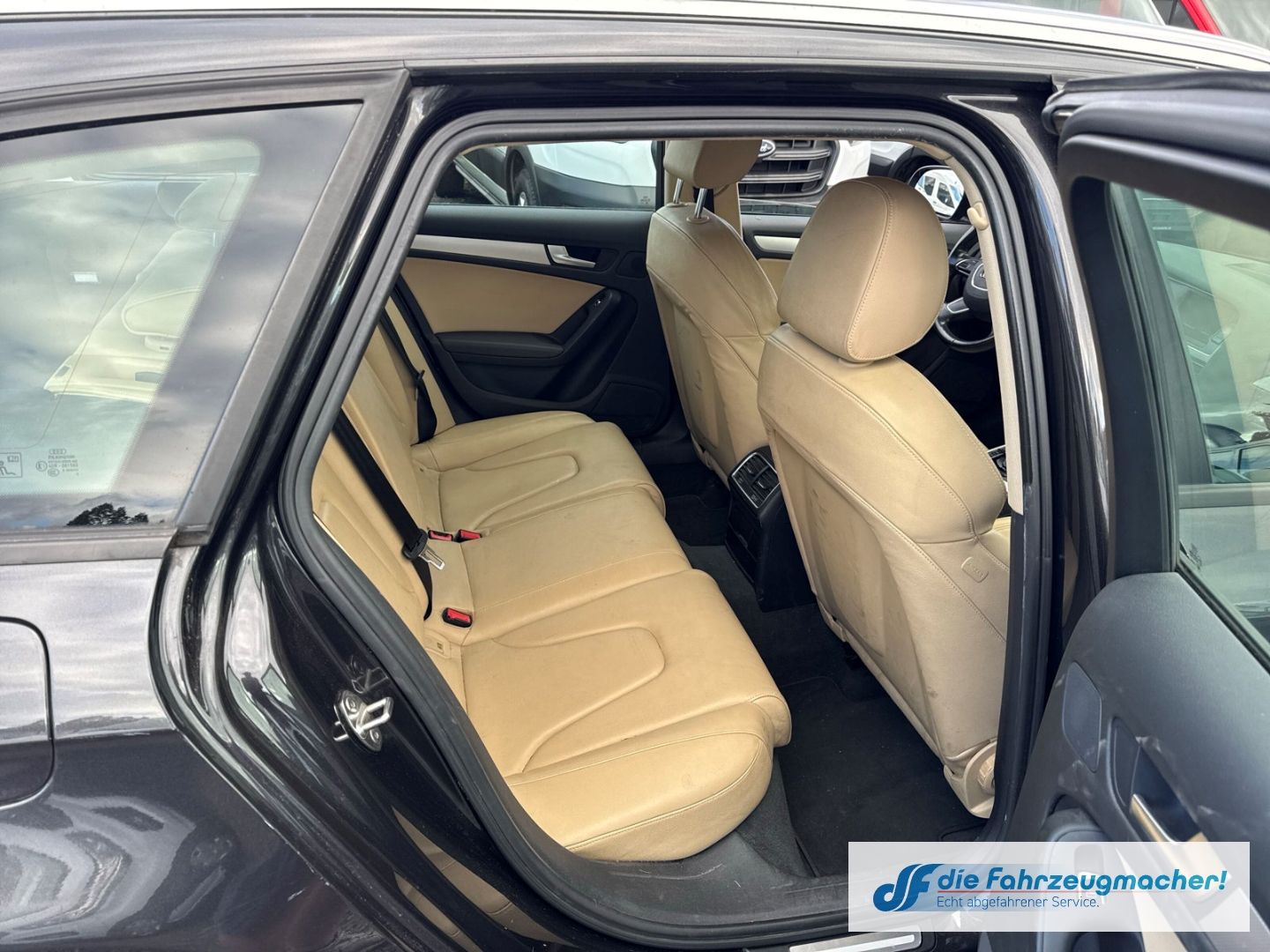 Fahrzeugabbildung Audi A4 Avant Ambition 2.0 TDI DPF AHK Navi Leder *EX