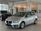 BMW 218 2 Active Tourer 218 i*AUTOMA.*PDC*NAVI*SPORT - silberne BMW 218