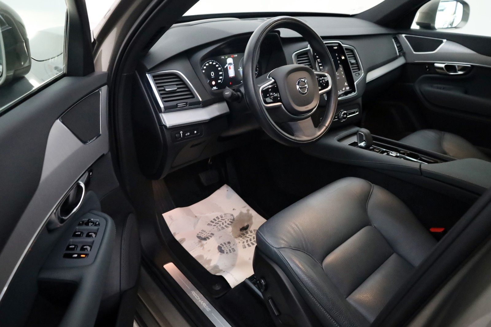 Fahrzeugabbildung Volvo XC90 T8 Inscription Expr.,Navi,360Kam,HUD,7Sitze