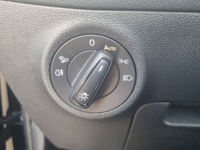 Fahrzeugabbildung SKODA Kodiaq 1.5 TSI DSG Clever NAVI MATRIX-LED