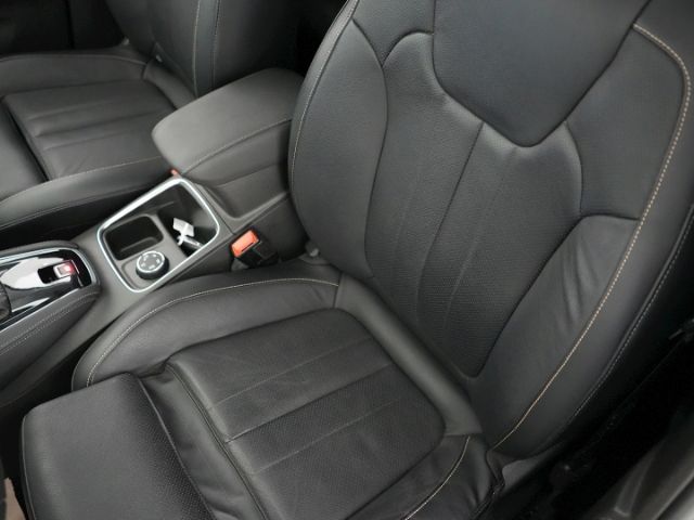 Grandland X ULTIMATE 1.6 TURBO+NAVI+HIFI-SYSTEM-