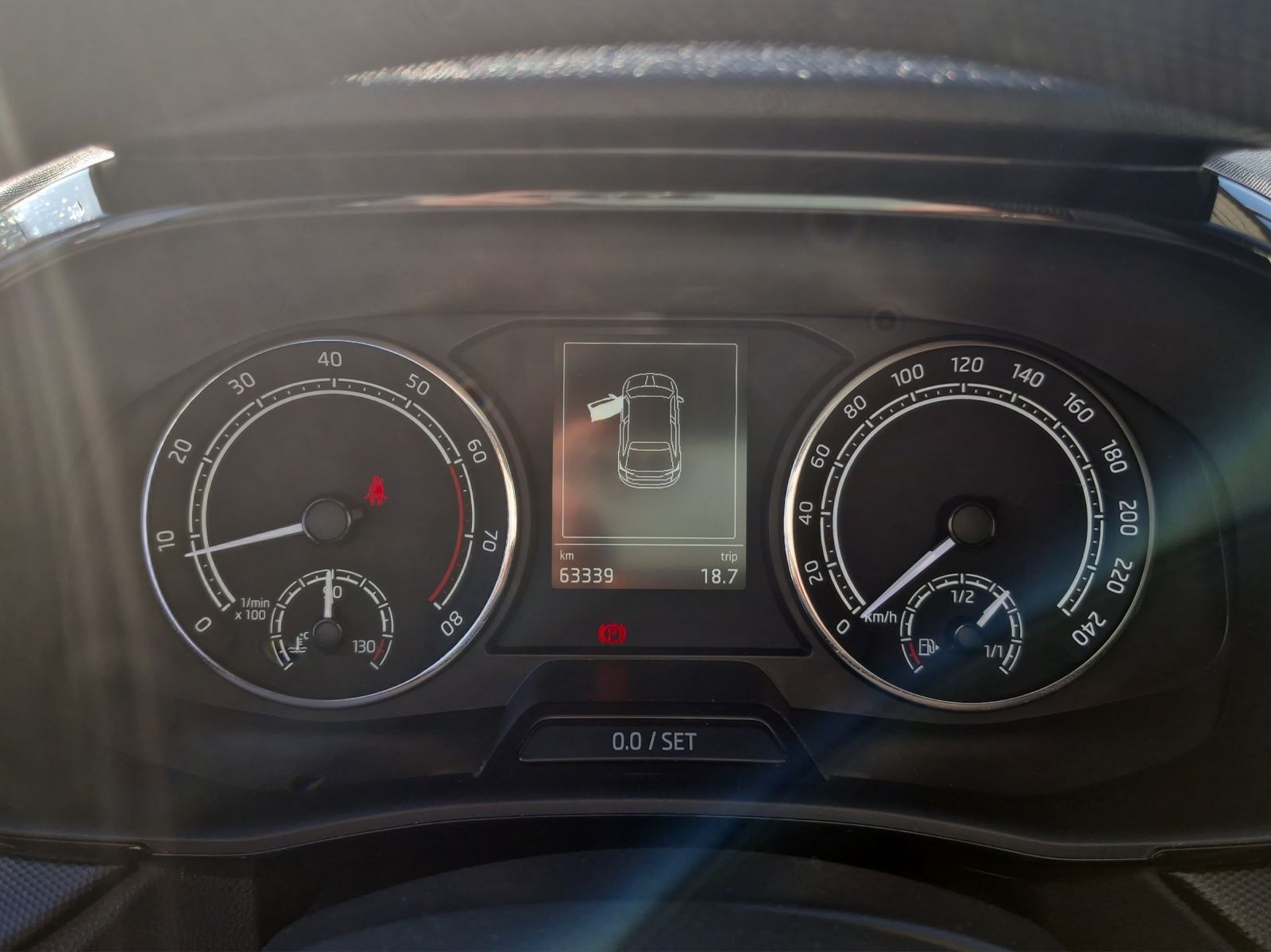 Fahrzeugabbildung SKODA Fabia Active 1.0 LED SH