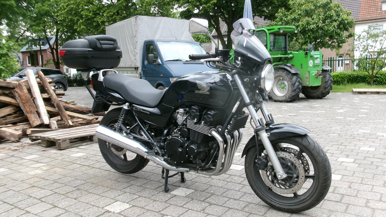 Honda CB 750 Seven Fifthy RC42 *5 Extras*