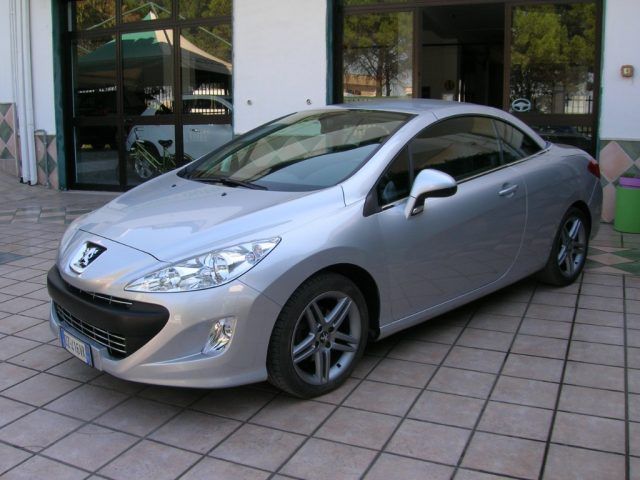 Peugeot PEUGEOT 308 1.6 HDi 112CV CC Féline