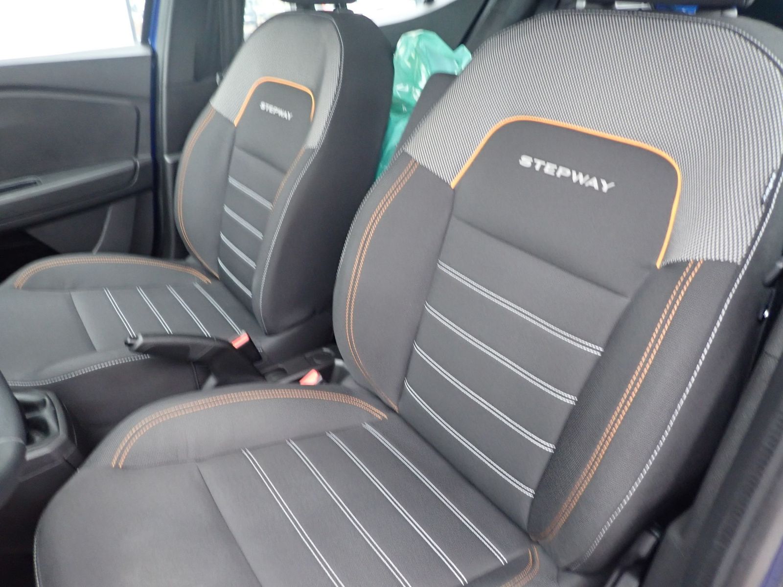 Fahrzeugabbildung Dacia Sandero III Stepway Essential TCe 90