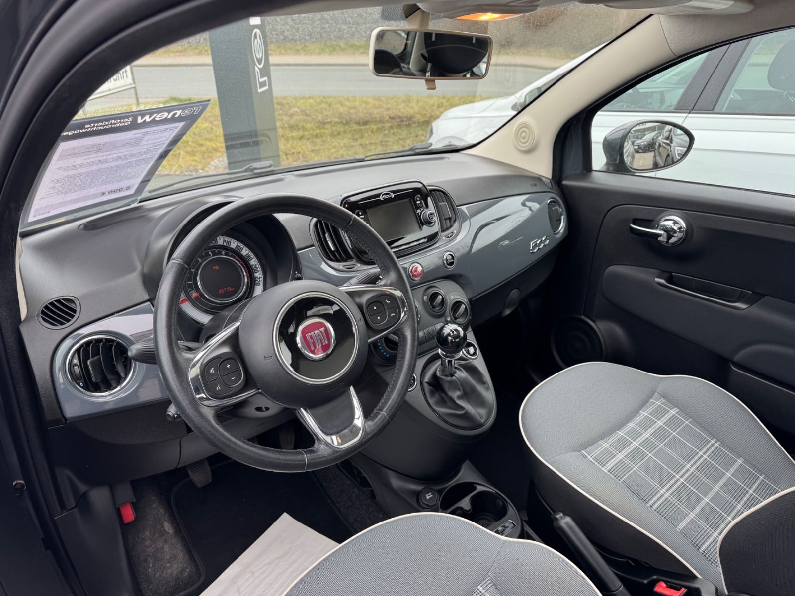 Fahrzeugabbildung Fiat 500 Lounge