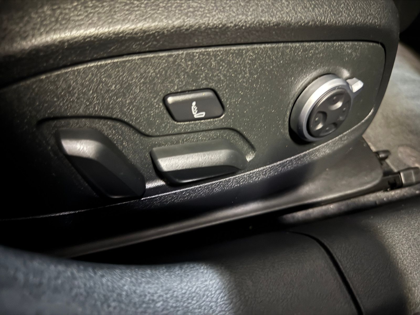 Fahrzeugabbildung Audi A4 35 TDI S-LINE BLACK RS4 SITZE MASSAGE VIRTUAL