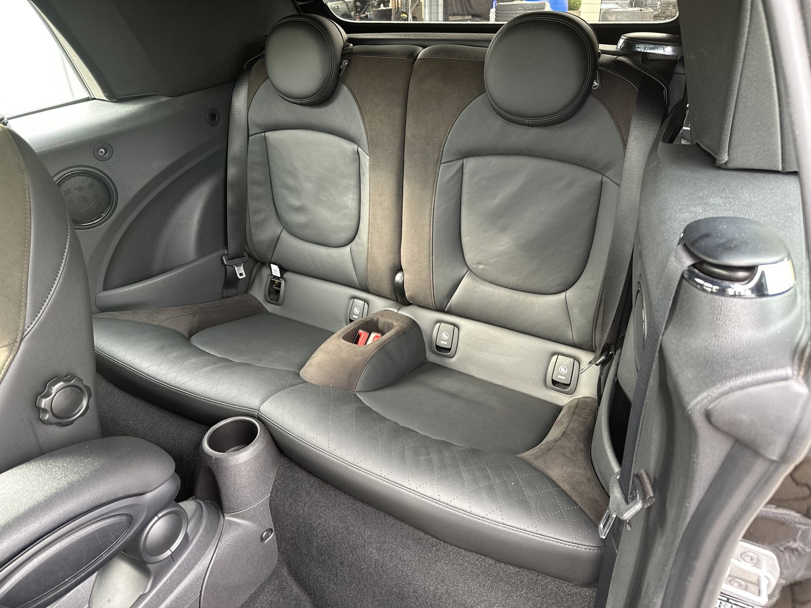 Fahrzeugabbildung MINI John Cooper Works Cabrio Sport-Aut. NAV+LED+ACC