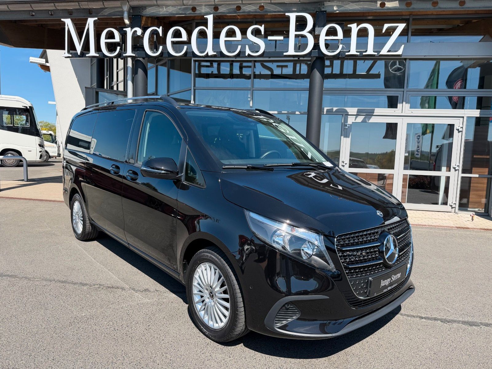 Fahrzeugabbildung Mercedes-Benz V 250 d DISTRONIC AHK2,5to Kamera