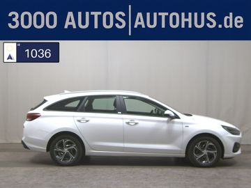 Hyundai i30 cw 1.6 CRDi Trend NAVI KLIMAAUT LED