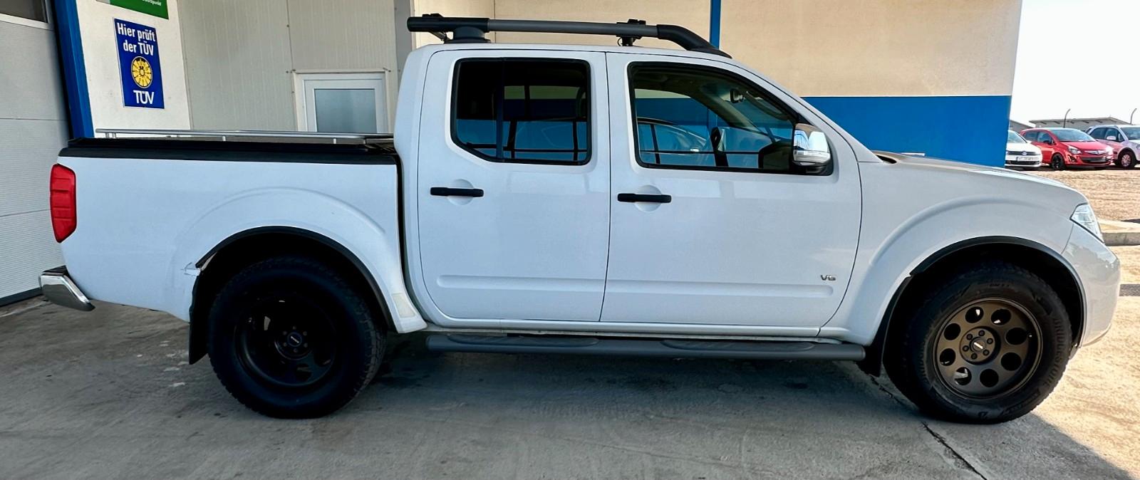 NISSAN NAVARA 3.0 V6 DCI 231ch 4X4 - BVA - CUIR - TOIT OUVRANT - CAMÉRA DE RECUL - ATTELAGE 3,5T