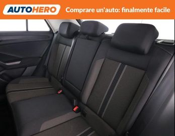 Volkswagen T-Roc - 9