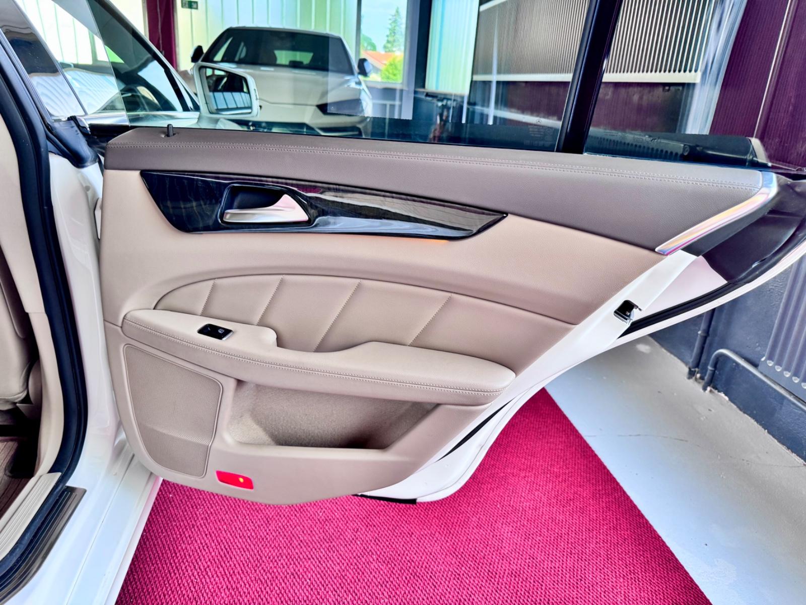 MERCEDES-BENZ CLS 350 CDI SHOOTING BRAKE 4MATIC 265ch - AIRMATIC - TOIT OUVRANT - CUIR - ATTELAGE