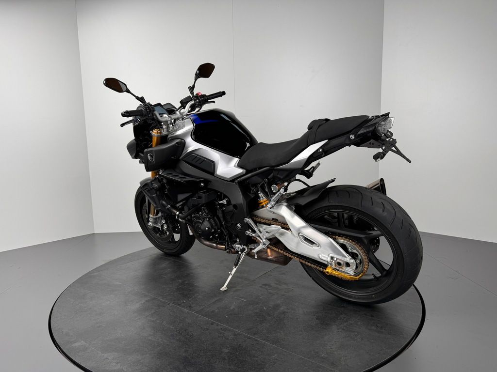 Fahrzeugabbildung Yamaha MT-10 SP *AKRA *1. HAND *SERVICE NEU